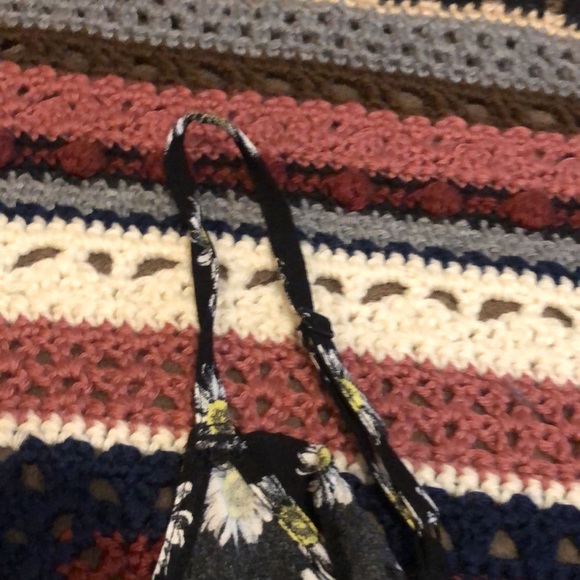 Torrid Plus Size Flowy Ruffley Daisy Tank Top - Size 1 - Picture 7 of 7